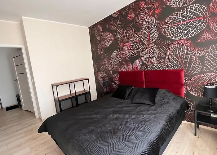 New Apartment Mona Warsaw Red